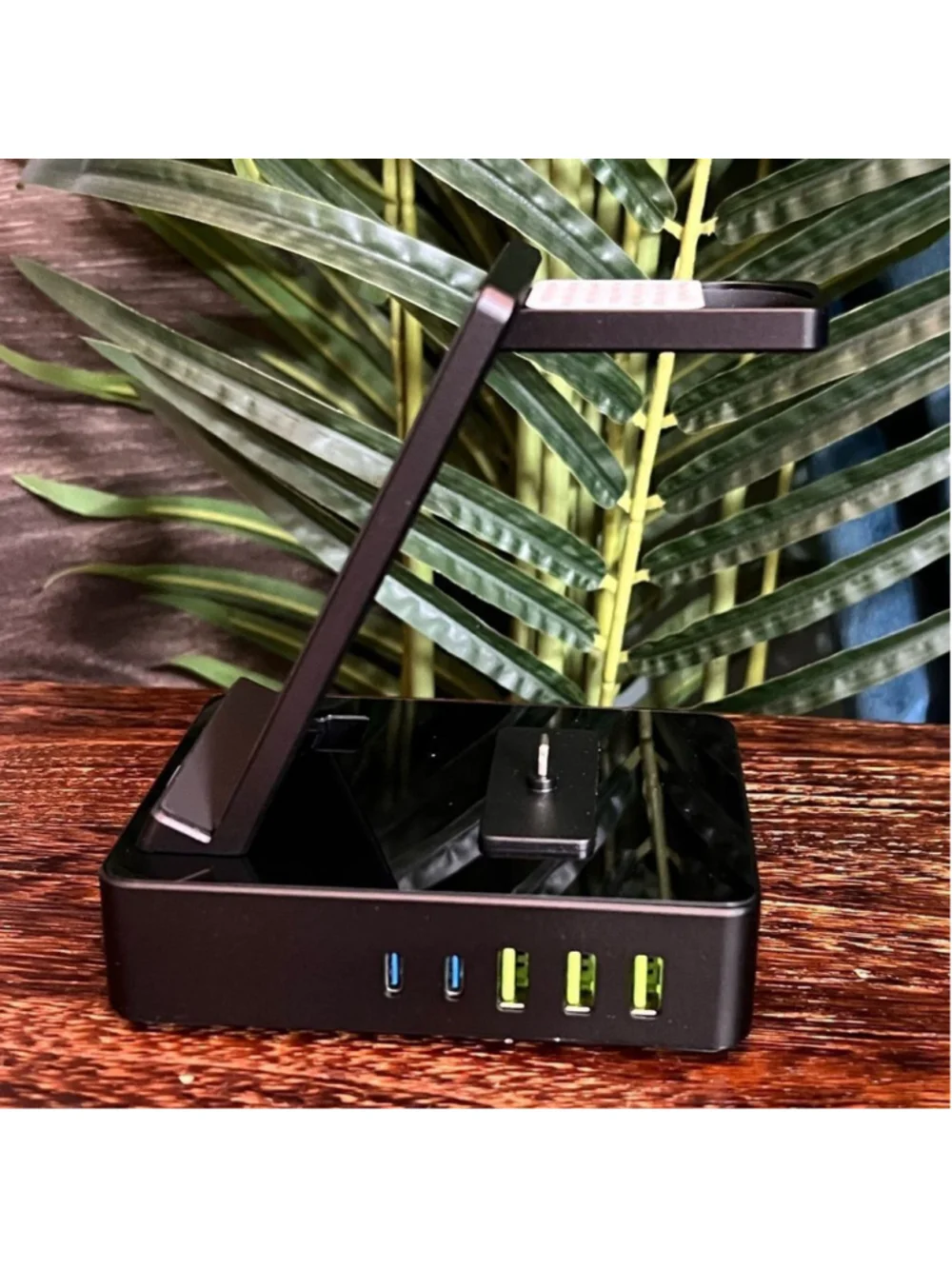 8 in 1 Multifunctional Wireless Charger in Black. New in Box!